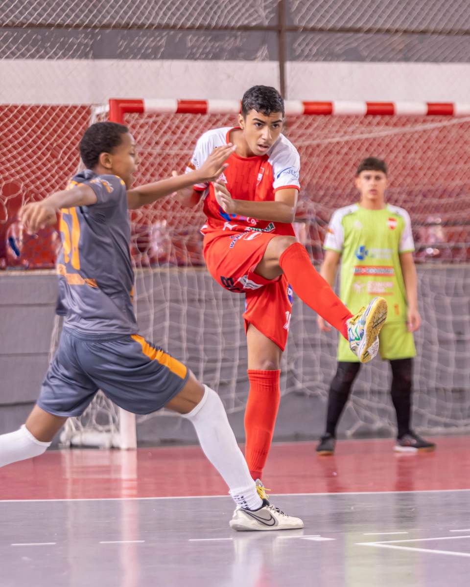 Confira os times que esto prximos da classificao para as fases finais do Campeonato Municipal de Futsal 